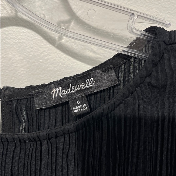 Madewell Plissé Mini Tee Dress in black - Picture 9 of 9